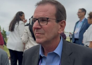 Paes diz que próxima licitação de ônibus será para veículos elétricos