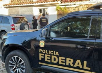 PF faz buscas após postagens contra mulheres e de apologia ao nazismo