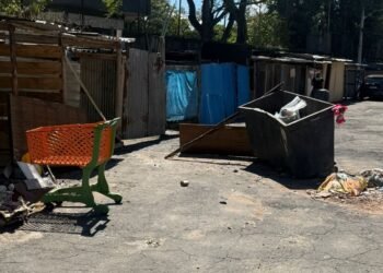 Operação remove barracos usados ​​pelo tráfico como ‘garagens’ em Barra Mansa