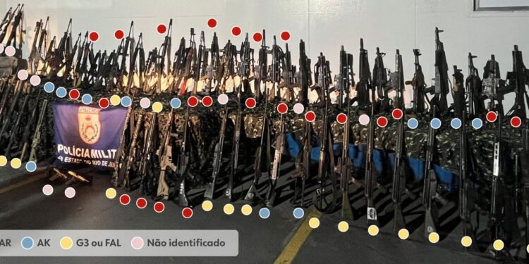 Drones filmaram 70 homens com fuzis na casa de Doca antes da operação Drones filmaram 70 homens com fuzis na casa de Doca antes da operação