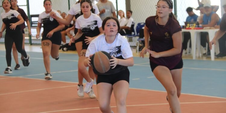 Jean Piaget conquista seis medalhas no JEAR 2025