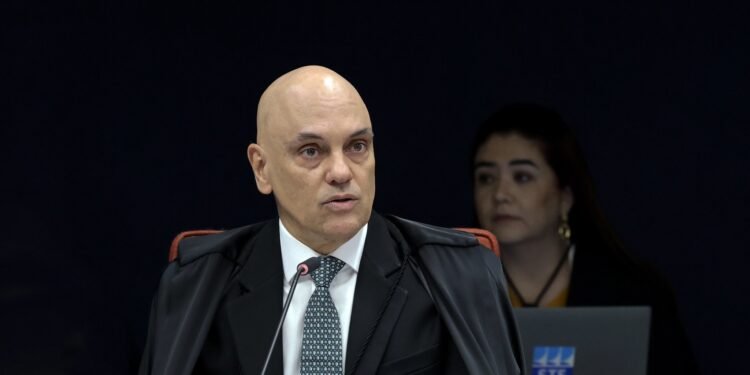 Após megaoperação, Moraes se reúne com Castro e outras autoridades no Rio Após megaoperação, Moraes se reúne com Castro e outras autoridades no Rio