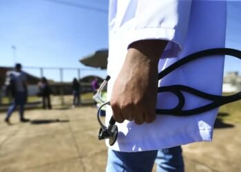 Novas regras para cursos de medicina geram embate no setor