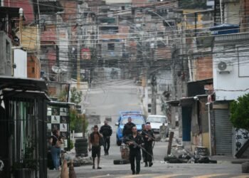 É #FAKE que g1 publicou reportagem dizendo que Lula garantiu participação às famílias dos mortos na megaoperação Rio