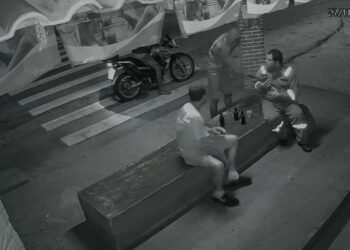 Duas motos e celulares são comprados em sequência em São João da Barra