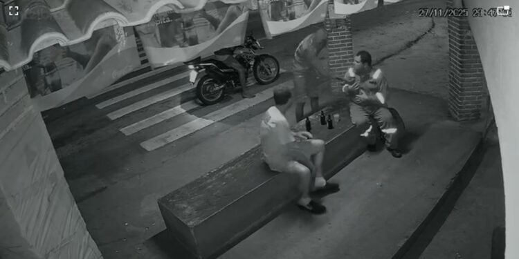 Duas motos e celulares são comprados em sequência em São João da Barra