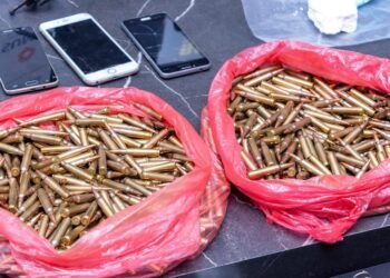 Paraguai desmantela esquema que abastecia Comando Vermelho com armas e drogas usando carros de luxo como fachada