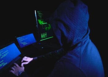 Polícia alerta para novo golpe que cria links falsos quase idênticos aos sites oficiais e roubam dados