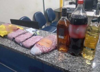 Suspeito tenta furtar supermercado, é contido por moradores e acaba preso em São Pedro da Aldeia