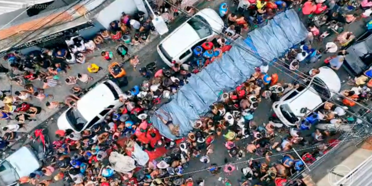 imagens inéditas mostram violações fortemente armadas, capitulação de suspeitos e resgate de policiais feridos