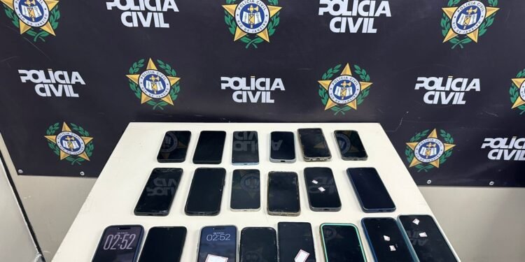 Três são presos por furto de celulares em festival em Itaipava Três são presos por furto de celulares em festival em Itaipava