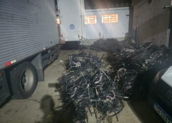 Quatro homens são presos após furtar 4 toneladas de cabos em Itaipava