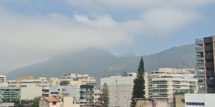 RJ tem previsão de chuva neste sábado