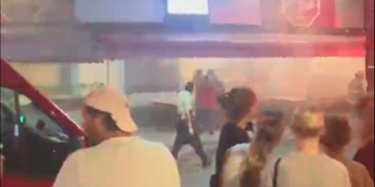 Incêndio atinge Braseiro, restaurante visitado por Dua Lipa no Baixo Gávea