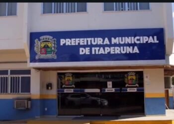 Prefeito de Itaperuna reduz expediente e suspende contratações para conter gastos