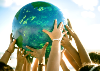 Cúpula de prefeitos e líderes regionais marca segundo dia do Fórum da COP30 no Rio