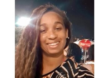 Mulher é morta a facadas dentro de casa em Nova Friburgo