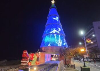 Vila do Noel é inaugurada na Praia Campista em Macaé