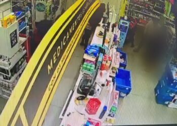 PM recupera R$ 100 mil em produtos roubados de farmácia em Nova Iguaçu