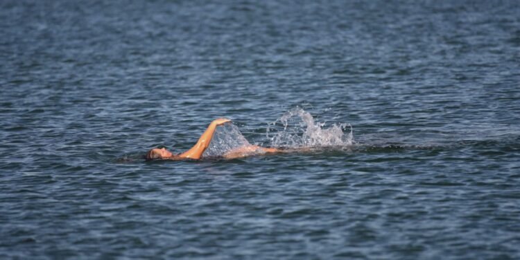 Talassoterapia: como a água salgada ajuda na saúde e bem-estar