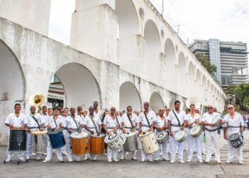 Roberto Carlos no Jockey, feijoada do Cordão da Bola Preta, peça 'O Princípio do Mundo': veja o que fazer no Rio