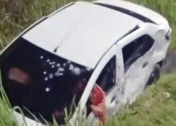 Família é alvo de ataque a tiros na Zona Oeste; carro é fuzilado, casal morre, e bebê é levado para hospital