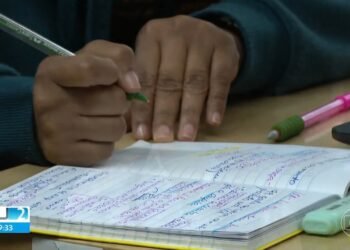 Nova regra de aprovação no ensino médio da rede estadual do RJ gera debate entre especialistas