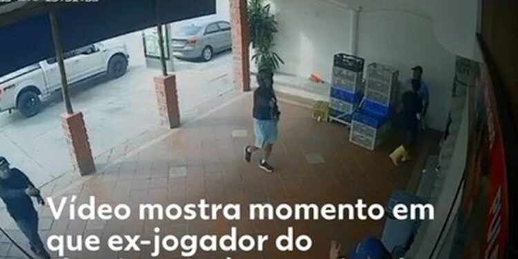 VÍDEO mostra momento em que Mario Pineida, ex-jogador do Fluminense, é assassinado no Equador