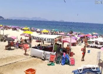 Empresa dona do avião que caiu em Copacabana não tinha autorização para campanha publicitária