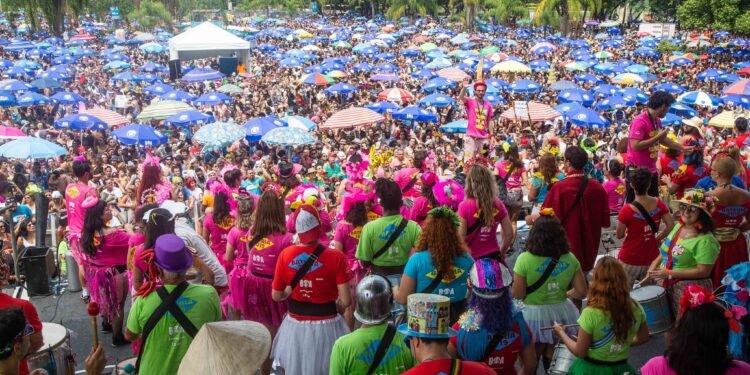 Riotur abre credenciamento de ambulantes para o Carnaval de Rua 2026