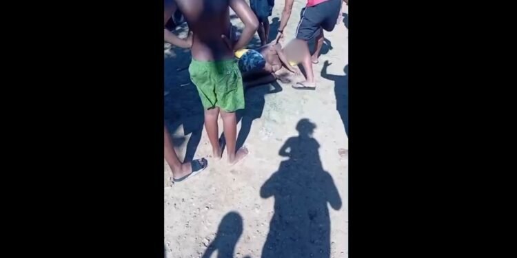 Homem é resgatado após se afogar na Lagoa de Grussaí, em São João da Barra