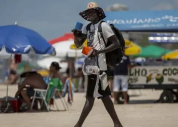 Rio inicia credenciamento de ambulantes para o carnaval de rua 2026