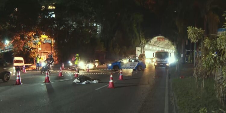 Acidente entre 2 motos deixa um morto e dois feridos no Túnel Rebouças