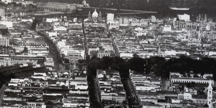 O Centro do Rio antes e depois da Av. Pres. Vargas; veja fotos raras