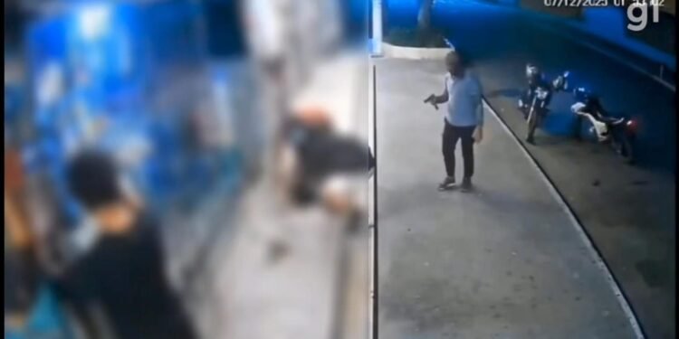 Cabo Frio: clientes de bar são rendidos em assalto na rua Porto Alegre