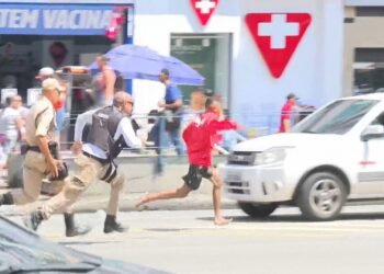 VÍDEO: após perseguição, suspeito de assaltar turista espanhol de 87 anos é preso