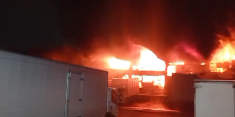 VÍDEO: Incêndio atinge Ceasa, na Zona Norte do Rio