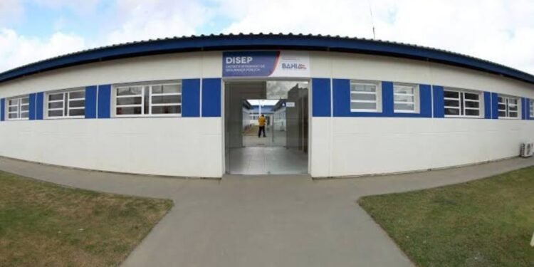 Homem é preso suspeito de ter agredido companheira durante resguardo na BA