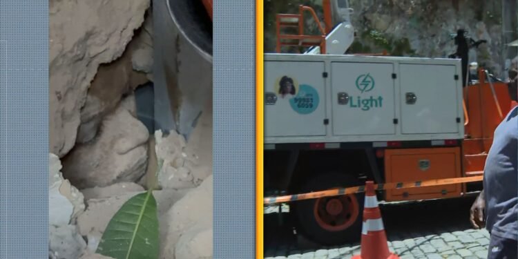 Feirante de 21 anos é resgatado após quase 5 horas soterrado em desabamento no Catete; VÍDEO