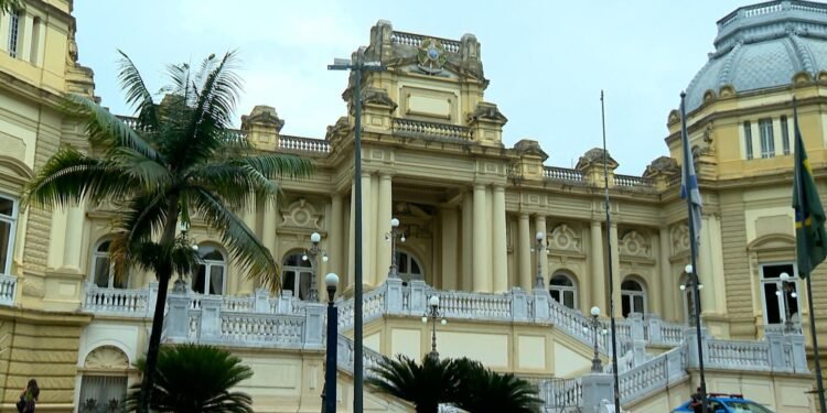 Castro sanciona lei que autoriza o RJ a aderir ao Propag, programa de refinanciamento da dívida