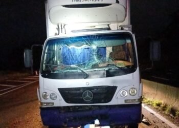 Caminhoneiro é preso por embriaguez após causar acidente Via Dutra