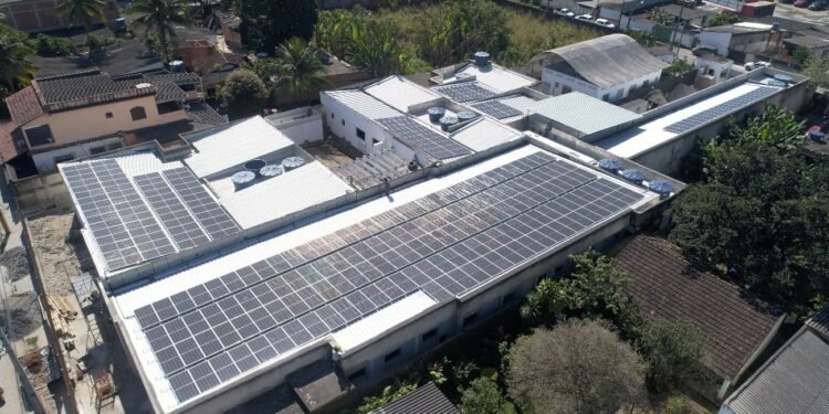 Fenattech Engenharia faz 8 anos e se destaca em energia solar no Sul Fluminense