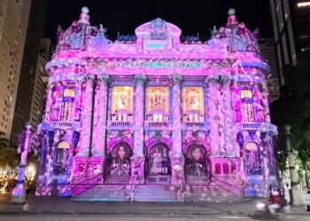 Projeções de Natal no Theatro Municipal: saiba quando ver
