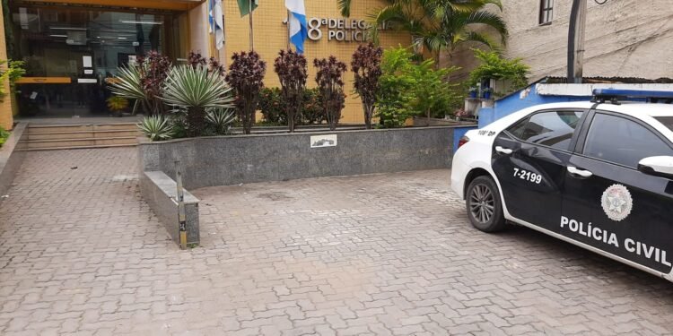 Homem é preso por descumprir medida protetora contra a mãe em Três Rios Homem é preso por descumprir medida protetora contra a mãe em Três Rios