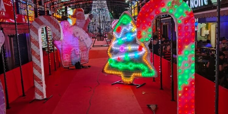 Rocinha, maior favela do Brasil, recebe cidade natalina tecnológica pela 1ª vez Rocinha, maior favela do Brasil, recebe cidade natalina tecnológica pela 1ª vez