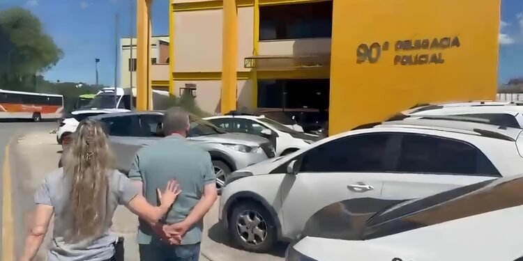 Idoso condenado a 21 anos de prisão por estuprar filha e enteada está preso em Volta Redonda