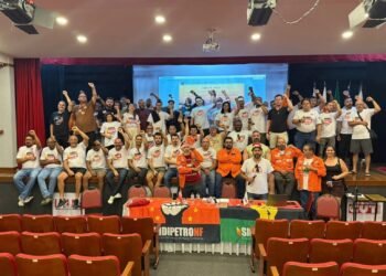 Greve dos petroleiros na Bacia de Campos chega ao 12º dia e assembleia avalia nova proposta da Petrobras