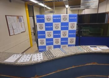 Jovem é preso por suspeita de tráfico de drogas em Barra Mansa