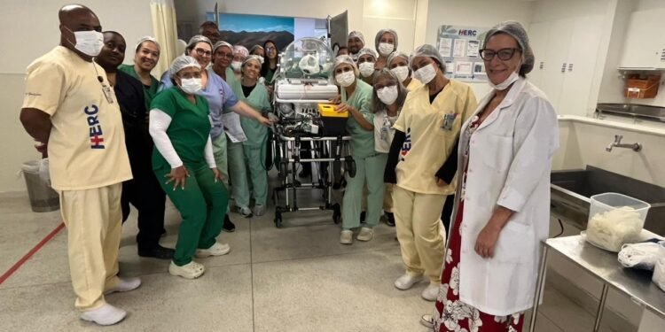 Gestante ferida em acidente na ViaLagos passa por cesariana de urgência