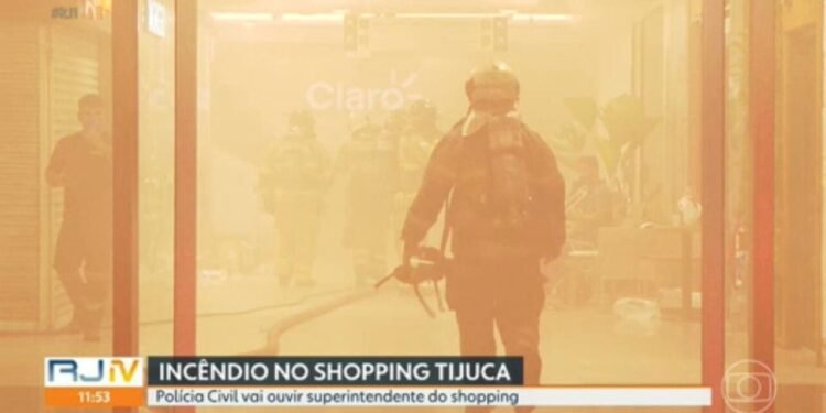 Shopping Tijuca reabre duas semanas depois de incêndio que deixou mortos e feridos